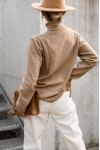 SWETER Z GOLFEM WEŁNIANO - KASZMIROWY PREMIUM CAMELOWY