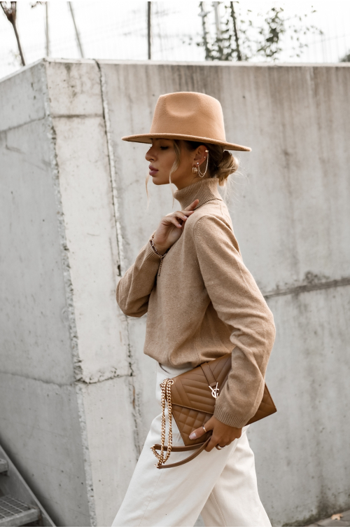 SWETER Z GOLFEM WEŁNIANO - KASZMIROWY PREMIUM CAMELOWY